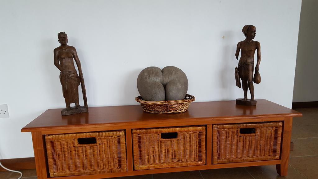 Villa Kayola - Self Catering Pointe La Rue ภายนอก รูปภาพ