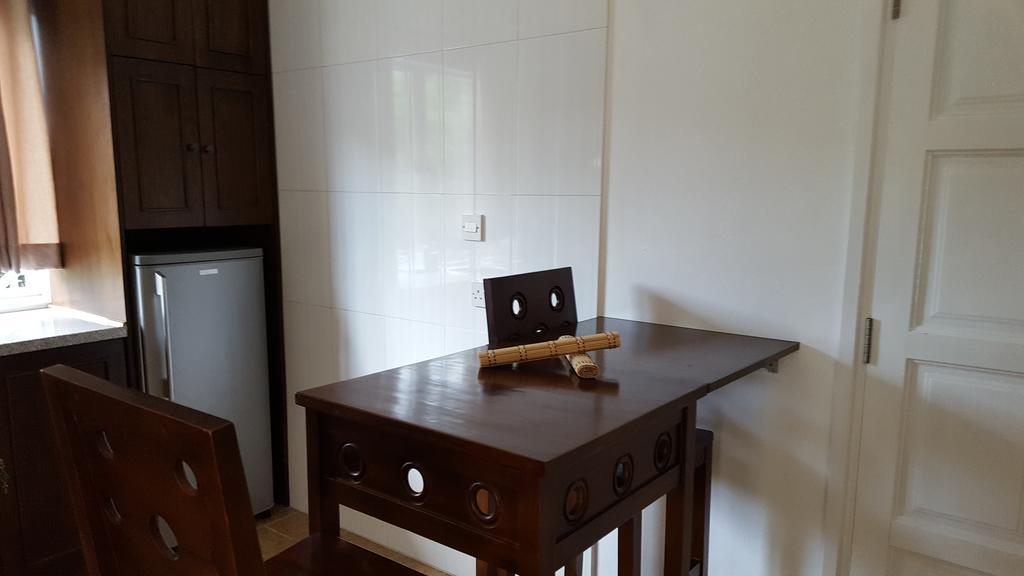 Villa Kayola - Self Catering Pointe La Rue ภายนอก รูปภาพ