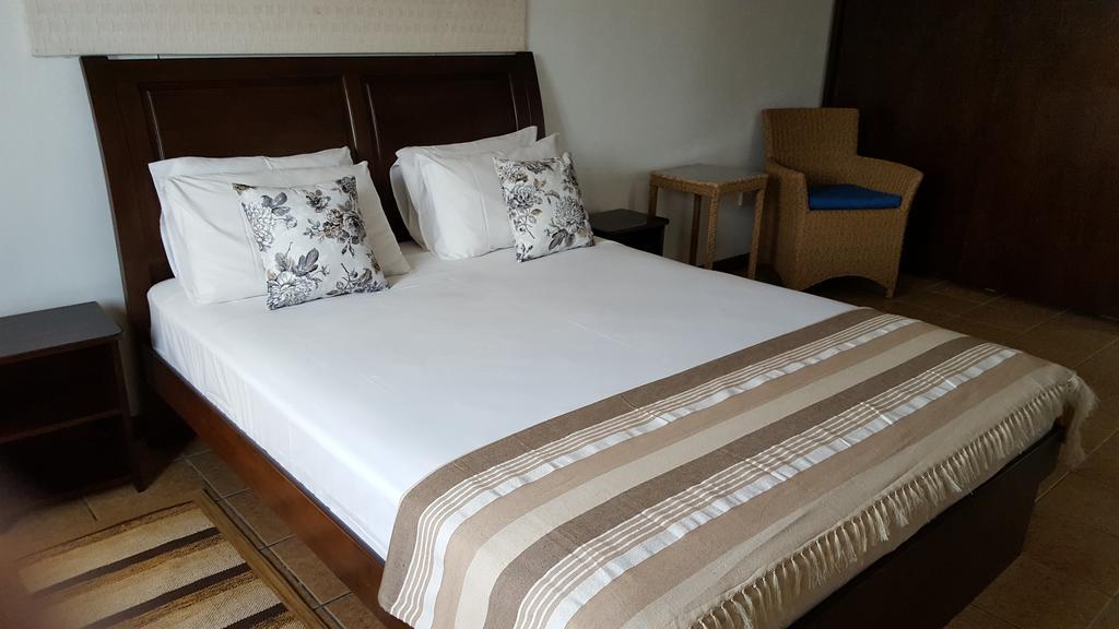 Villa Kayola - Self Catering Pointe La Rue ภายนอก รูปภาพ
