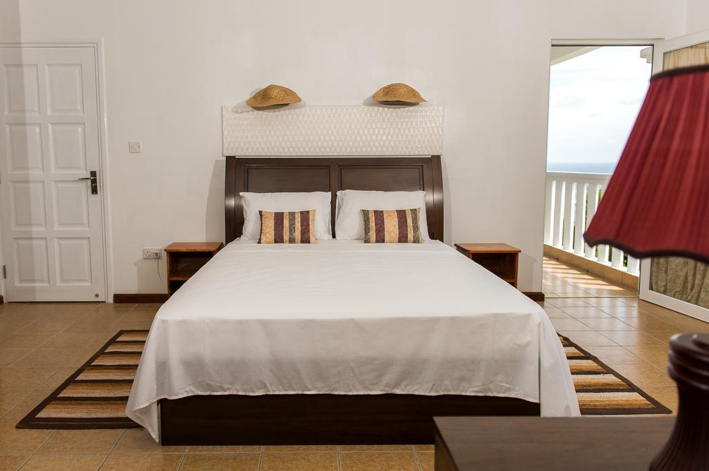 Villa Kayola - Self Catering Pointe La Rue ภายนอก รูปภาพ