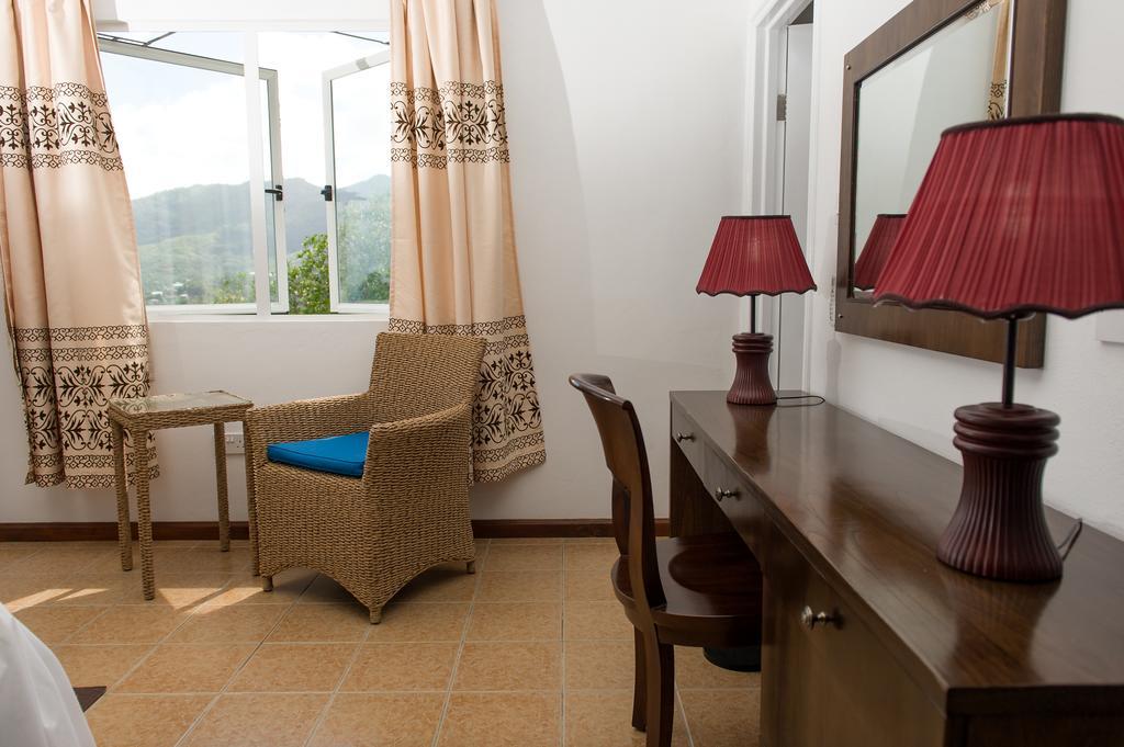 Villa Kayola - Self Catering Pointe La Rue ภายนอก รูปภาพ