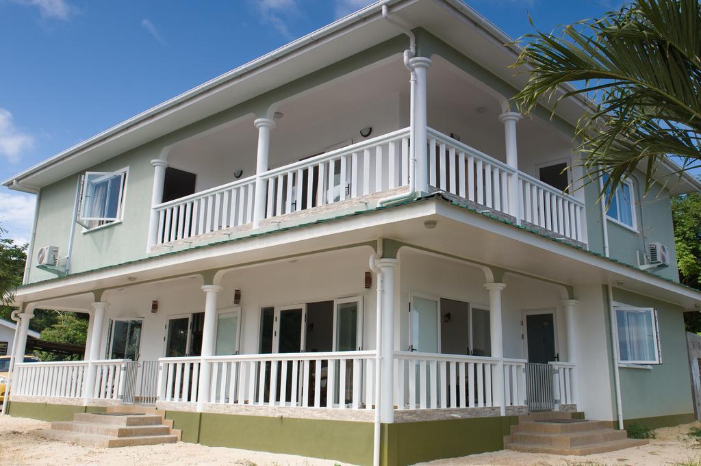 Villa Kayola - Self Catering Pointe La Rue ภายนอก รูปภาพ