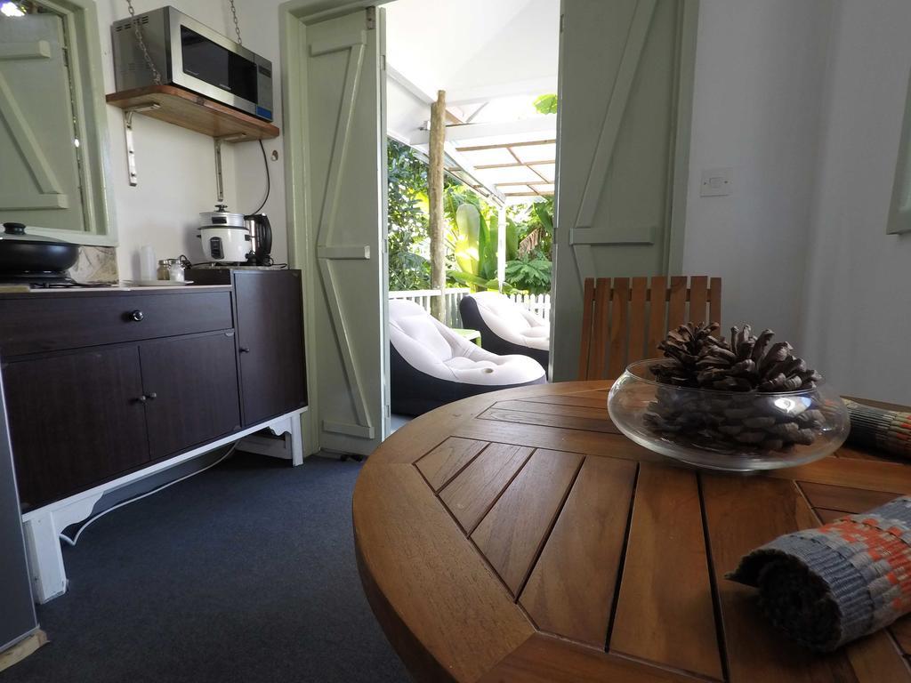 Villa Kayola - Self Catering Pointe La Rue ภายนอก รูปภาพ